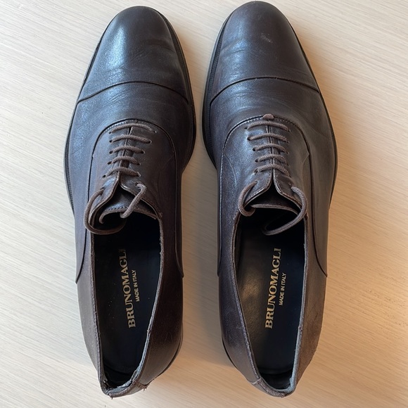 Bruno Magli Oxford Style Dress Shoe - Dark Brown - Size 10 - Picture 4 of 5